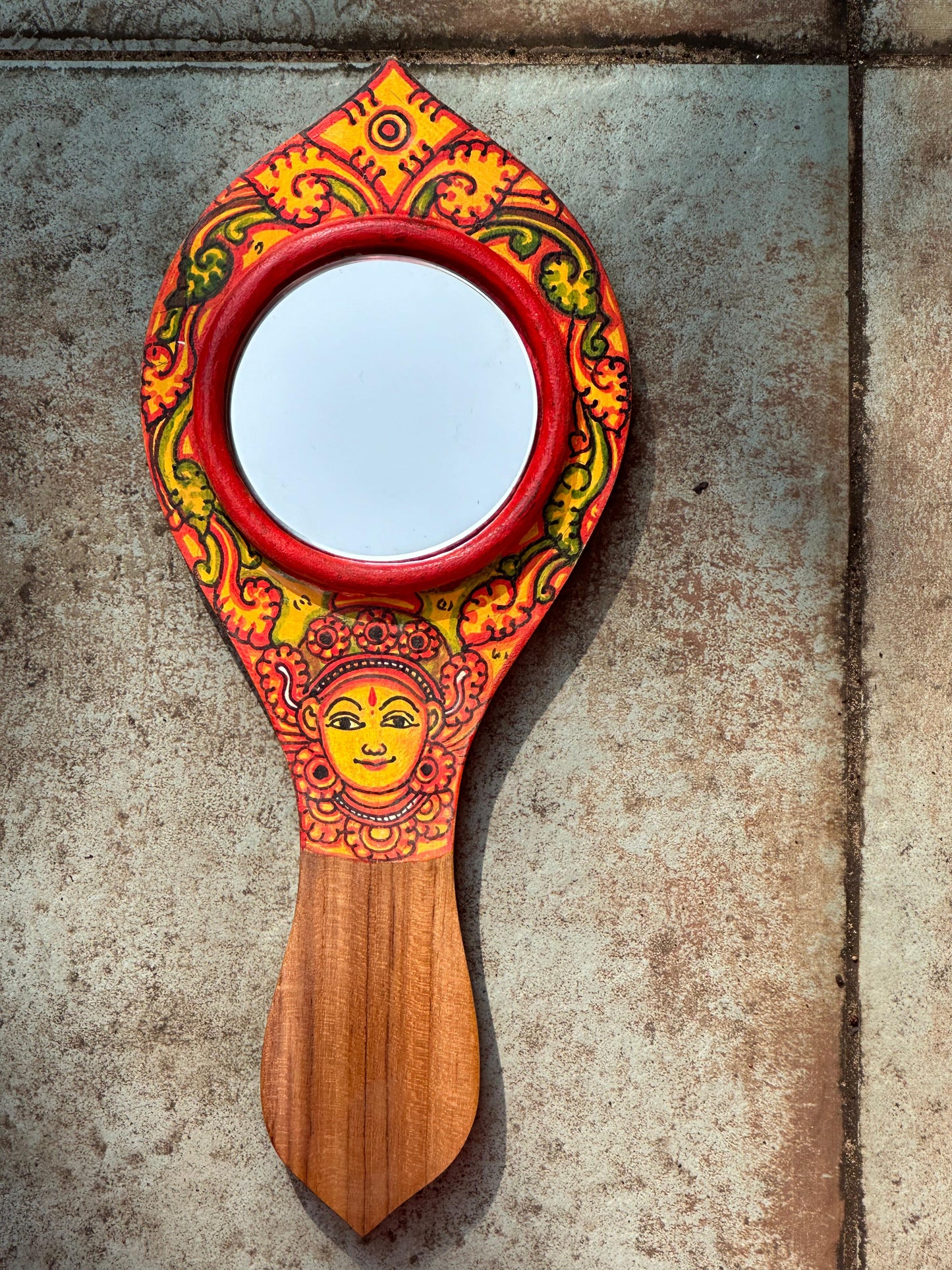 MIRAL INDIA HANDHELD UNNIYARCHA KERALA MURAL VAALKANNADI MIRROR