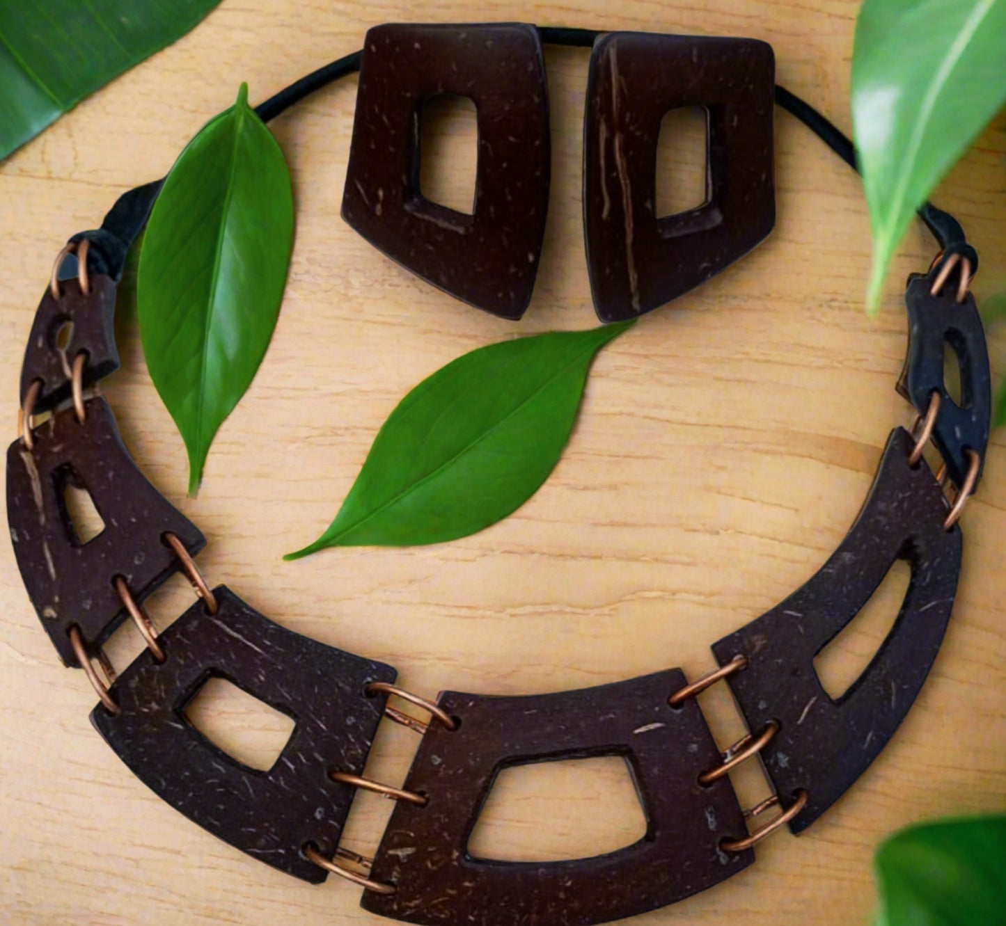 THE QUADRA NECKLACE SET