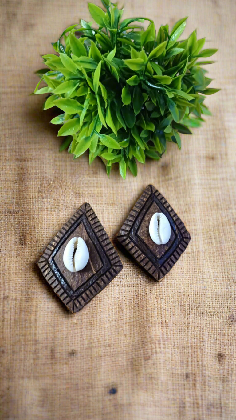 MIRAL INDIA COCOSHELLA-1 EARRINGS