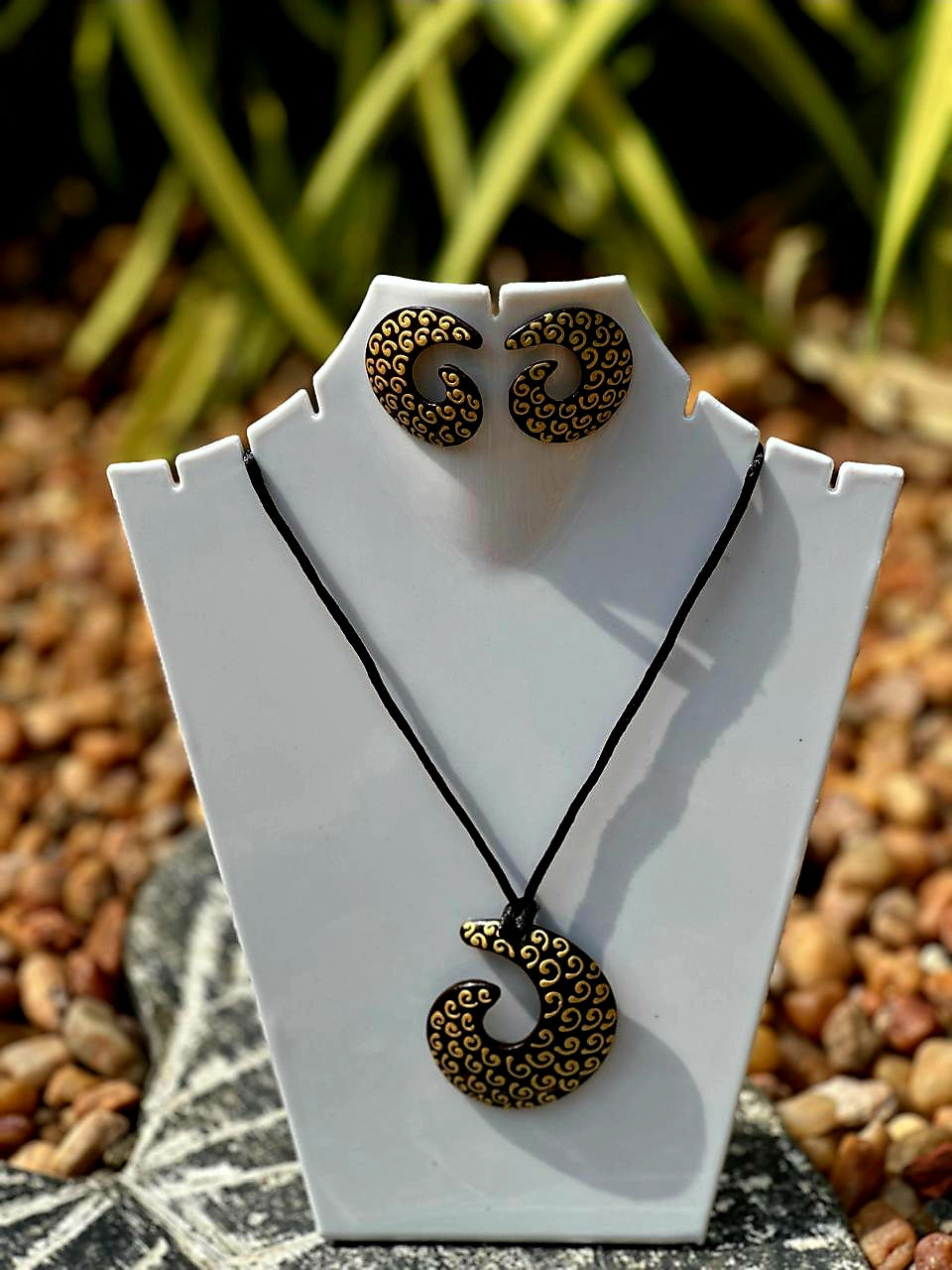 MIRAL INDIA TRIBAL SPIRAL PENDANT SET