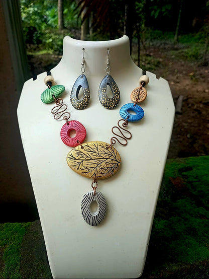 MIRAL INDIA CORAL NECKLACE  SET