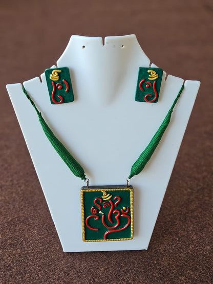 MIRAL INDIA WOODEN GANAPATHI PENDANT SET
