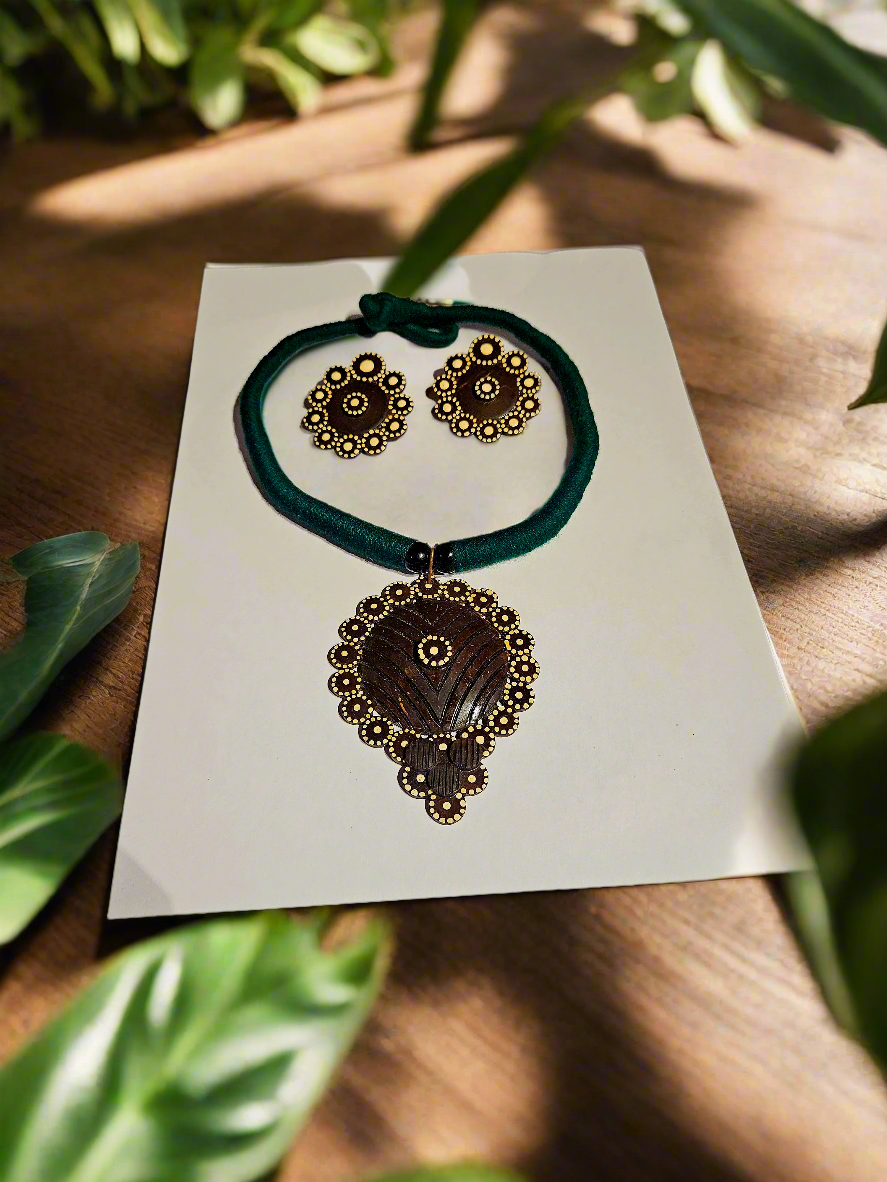 Pookkalam  necklace set with earrings