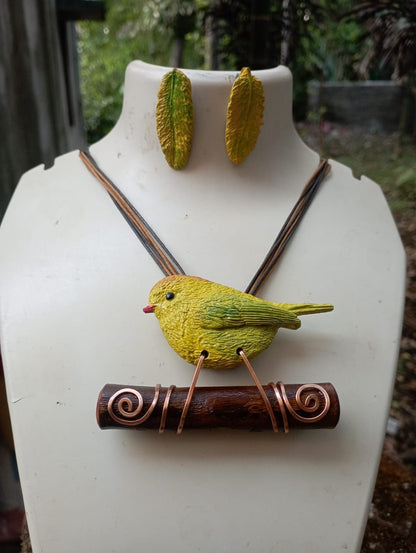 MIRAL INDIA WARBLER  BIRD PENDANT SET
